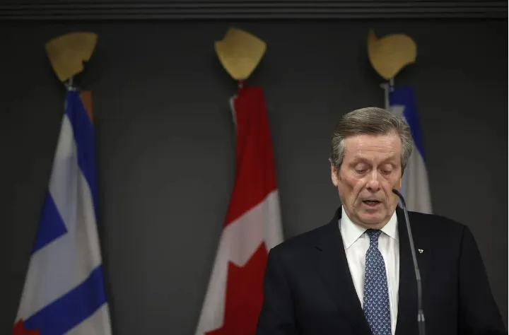 چه زمانی رابطه‌ی عاشقانه در محل کار از مرز عبور کرده است؟